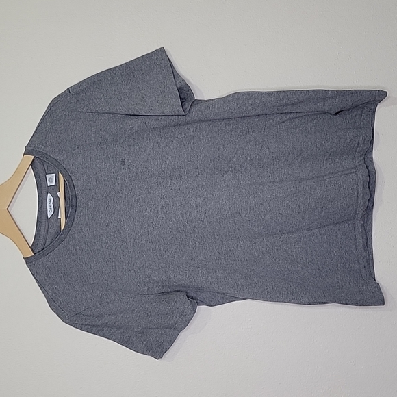 Calvin Klein Liquid Touch Gray t-shirt, Size M - Picture 9 of 9